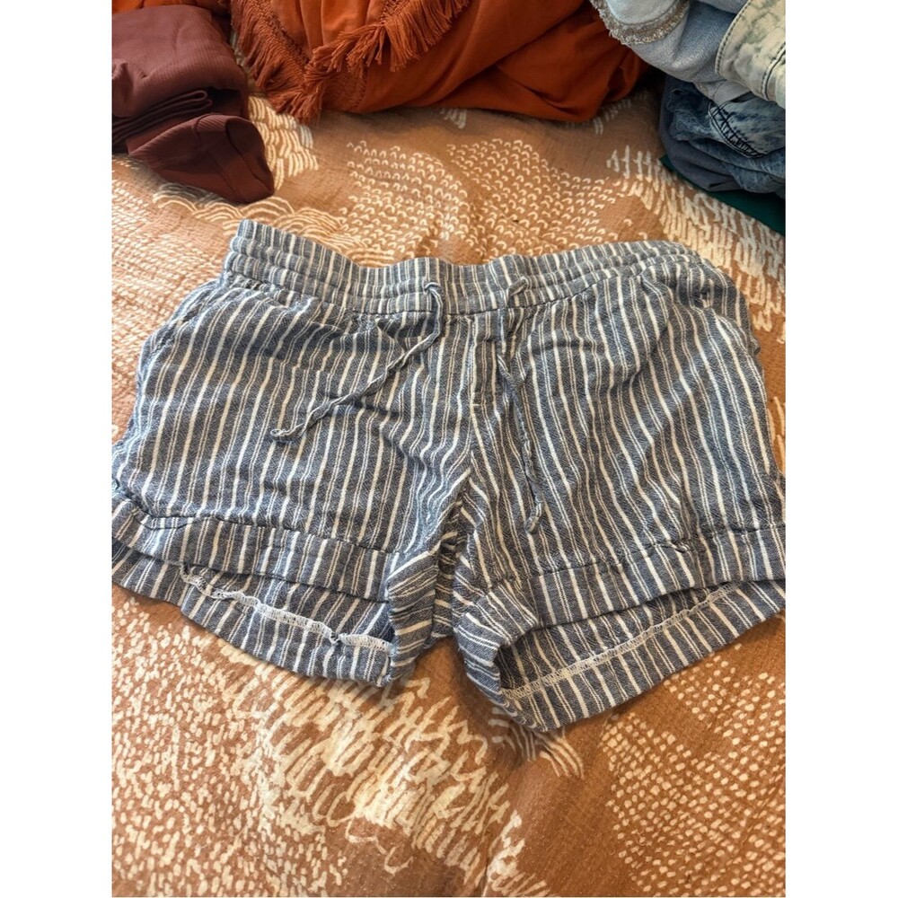 Striped Blue White Women’s Linen-Blend Drawstring Shorts